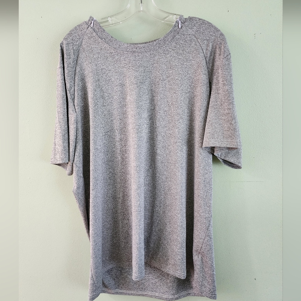 Chemo top with zippers for port access